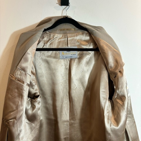 AQUASCUTUM Sz 38R Wool Lined Many  Pockets Slit in Back Buttoned Trenchcoat - Picture 14 of 16